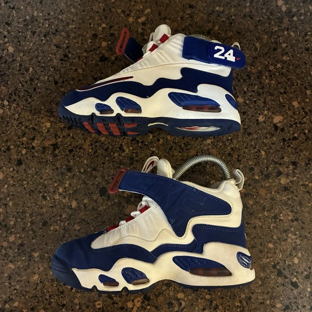 Nike Air Griffey Max 1 GS White Blue Red Kids Size 4Y DX3724-100 Baseball